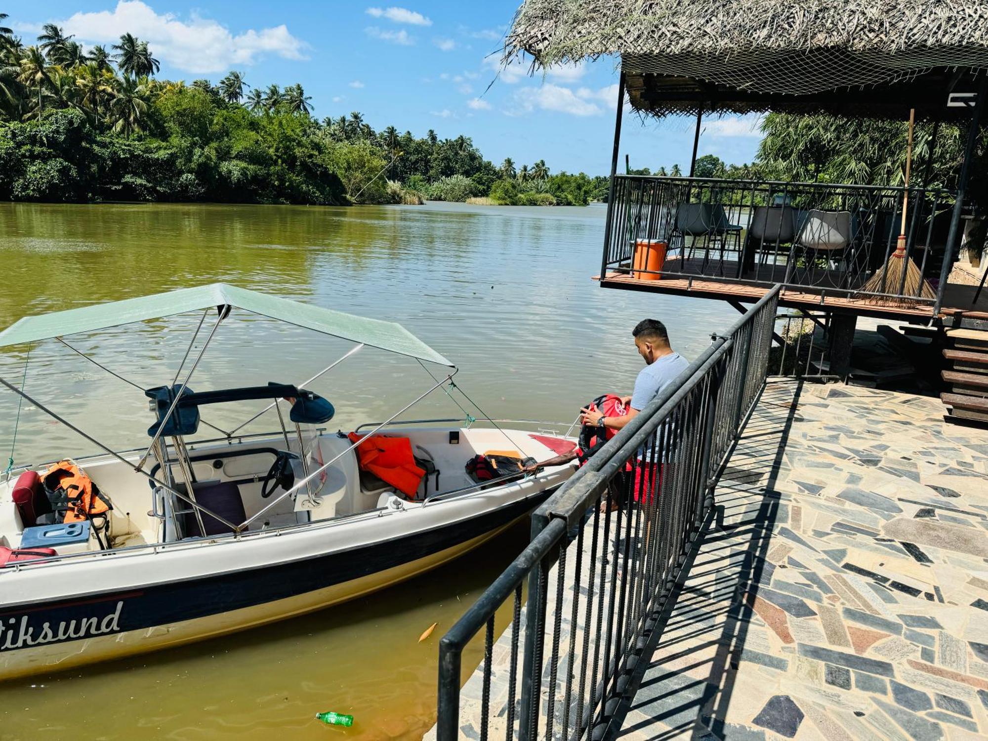 Rivershore * Wayikkal