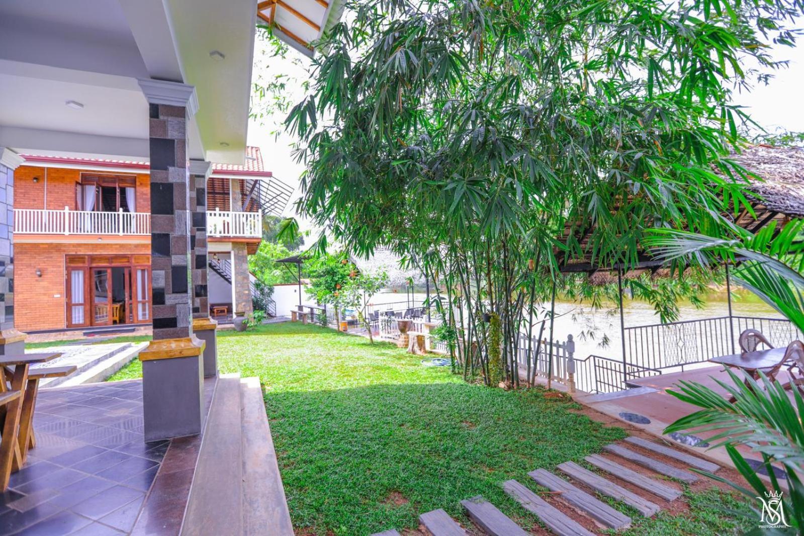 विला Rivershore Wayikkal