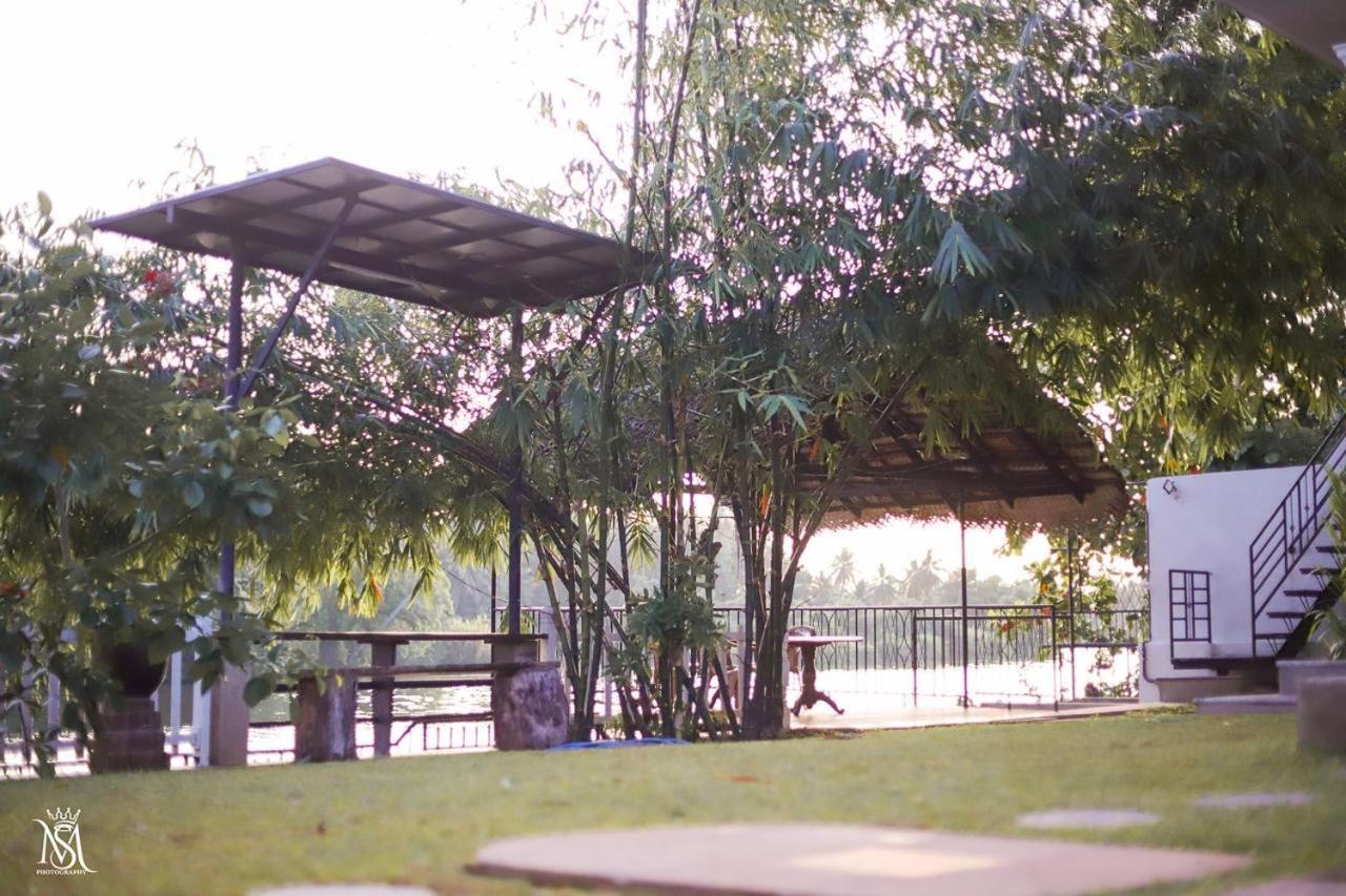 Rivershore विला Wayikkal