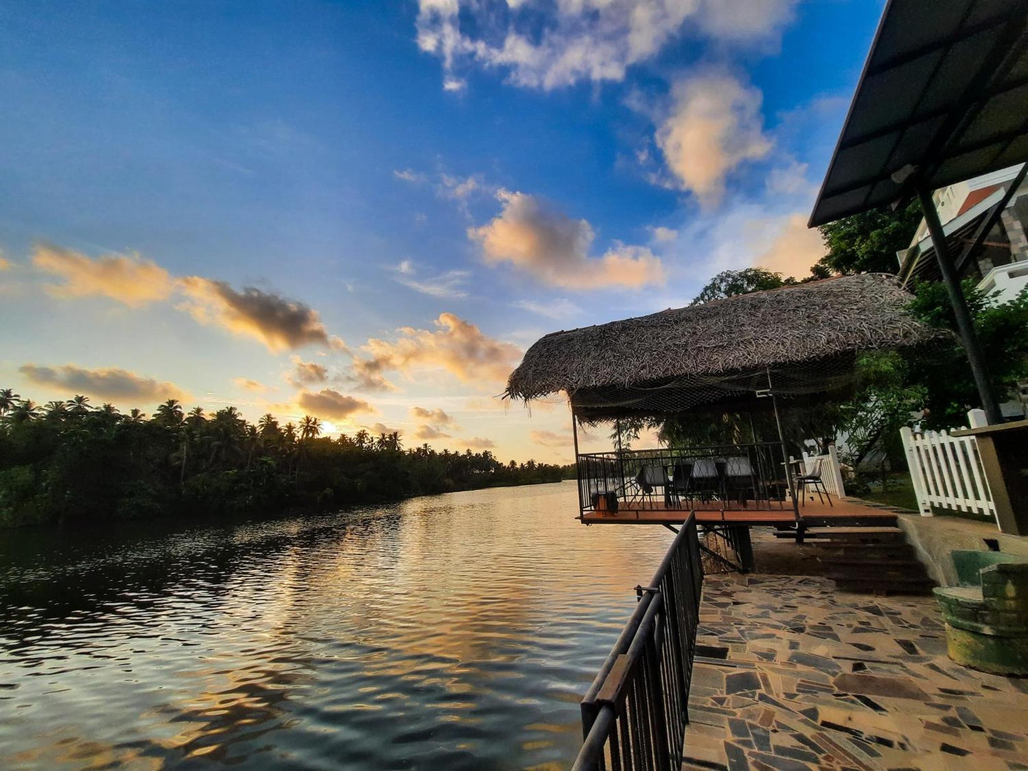 Rivershore * Wayikkal